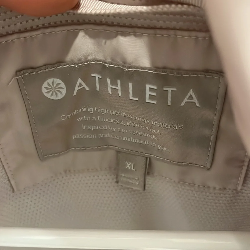 Athleta - Picture 2 of 3
